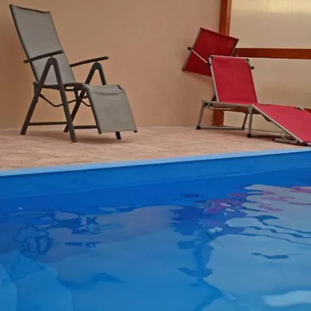 ゲストハウス Tuenderfatyol Vendeghaz 3*