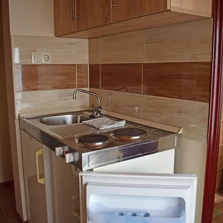 ゲストハウス Tuenderfatyol Vendeghaz 3*