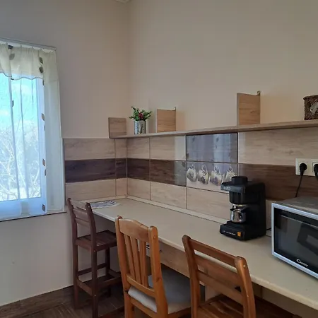 Tuenderfatyol Vendeghaz ゲストハウス