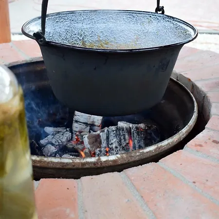 Tuenderfatyol Vendeghaz Poroszló