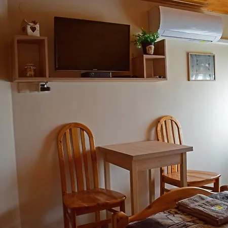 Tuenderfatyol Vendeghaz ゲストハウス 3*