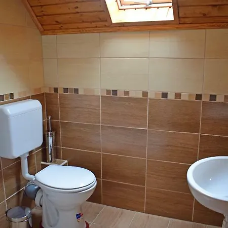 Tuenderfatyol Vendeghaz Poroszló