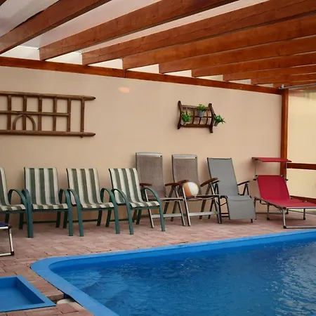 Tuenderfatyol Vendeghaz