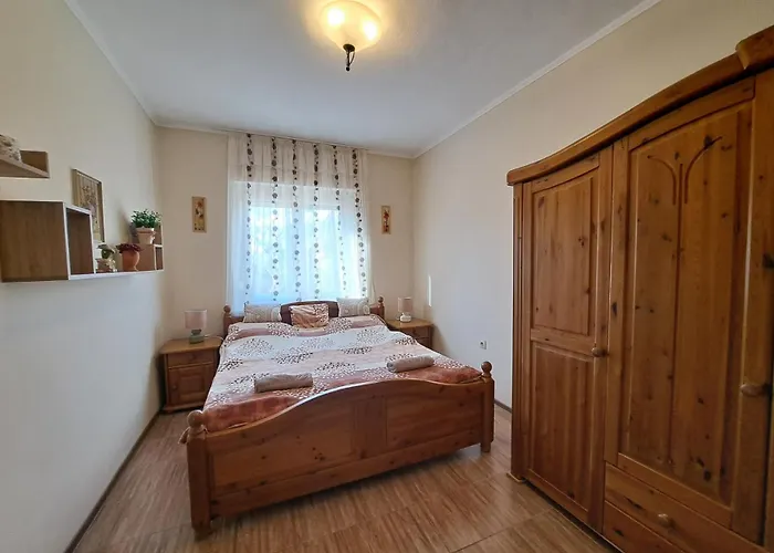 Tuenderfatyol Vendeghaz Poroszló