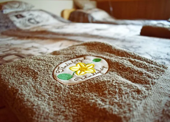 Tuenderfatyol Vendeghaz Poroszló